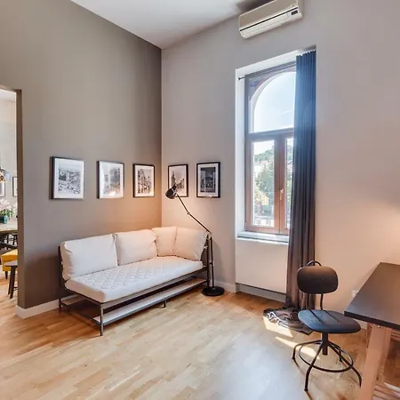 Exclusive Downtown Apartment Cluj-Napoca